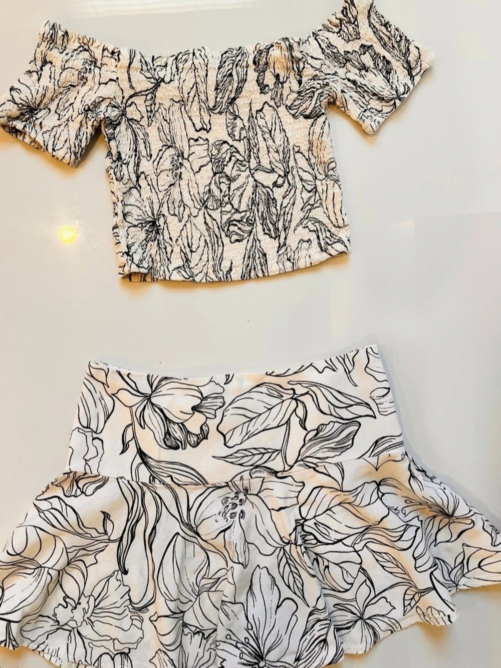 H&Medium Floral Linen Blend Skirt Set Size Medium